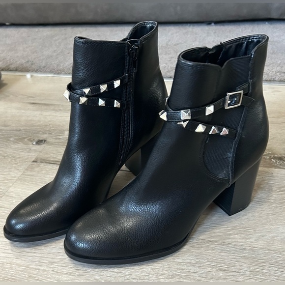 Nine West Shoes - NEW Nine West Black Ankle Boots Womens Size 8